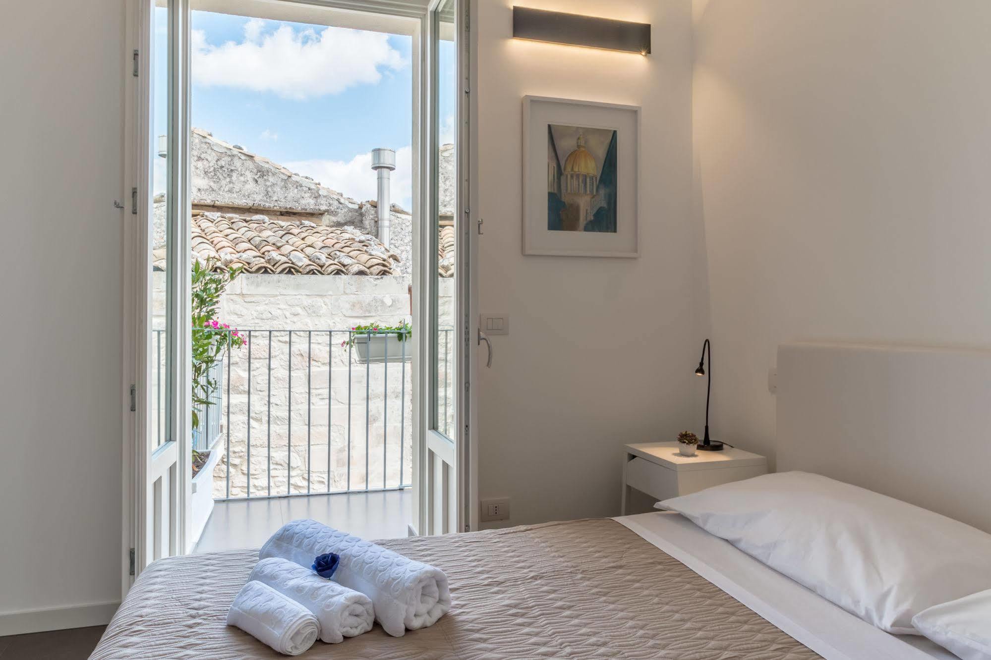 Terrazza Dei Sogni Bed & Breakfast Ragusa Ngoại thất bức ảnh